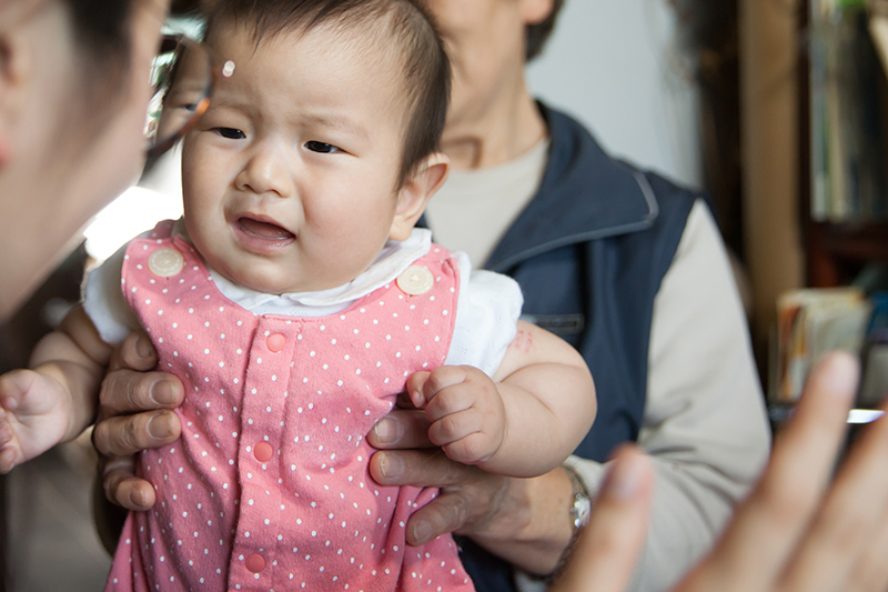 871199630_Fear_of_Strangers_Babies_and_Young_Children