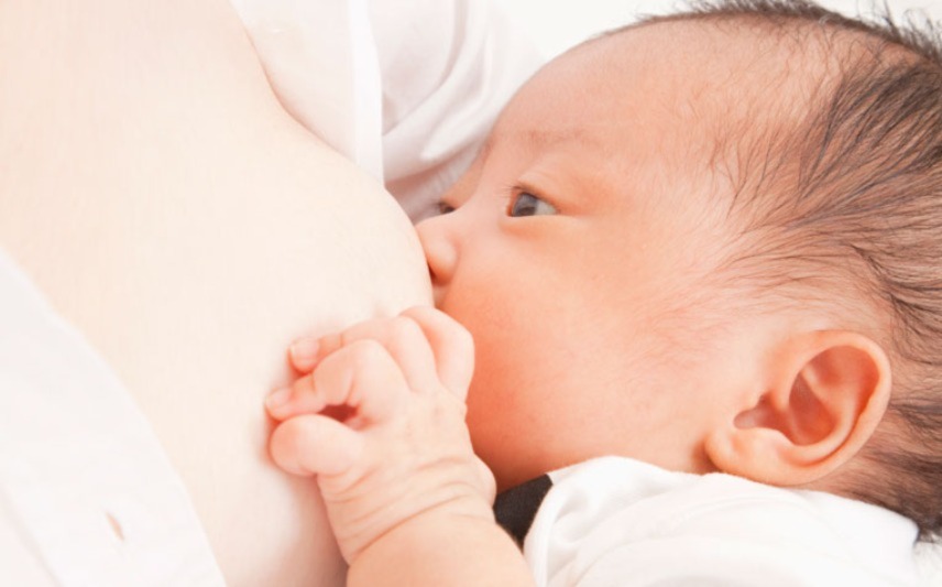 Breastfeeding_How_To_Prevent_Mastitis_and_Blocked_Ducts.jpg